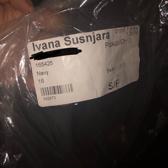 Stunning off the shoulder long dress NEW WITH TAGS - Picture 4 of 7